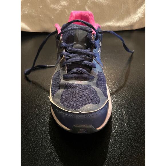 Size 9.5 - New Balance 1540v2 Blue - Picture 3 of 16